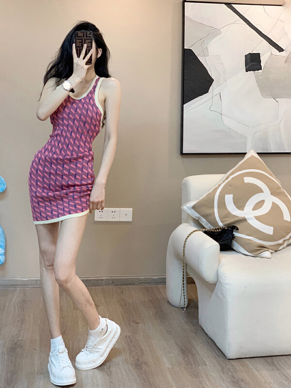[x · h studio] French sexy design, slim and slim, backless sleeveless dress 310# ozq
