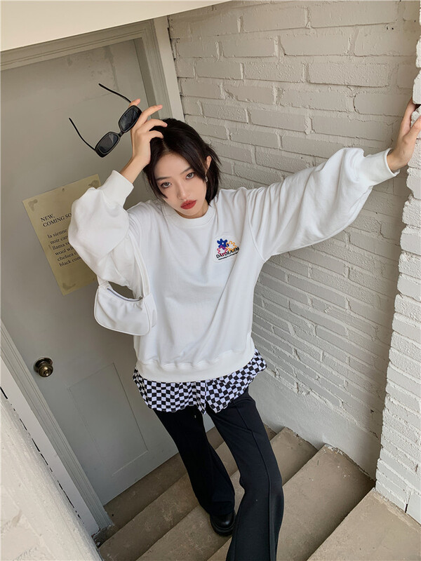 New year in early spring! [Yang lotus] comfortable fake two piece checkerboard embroidered sweater s12125022# YYW