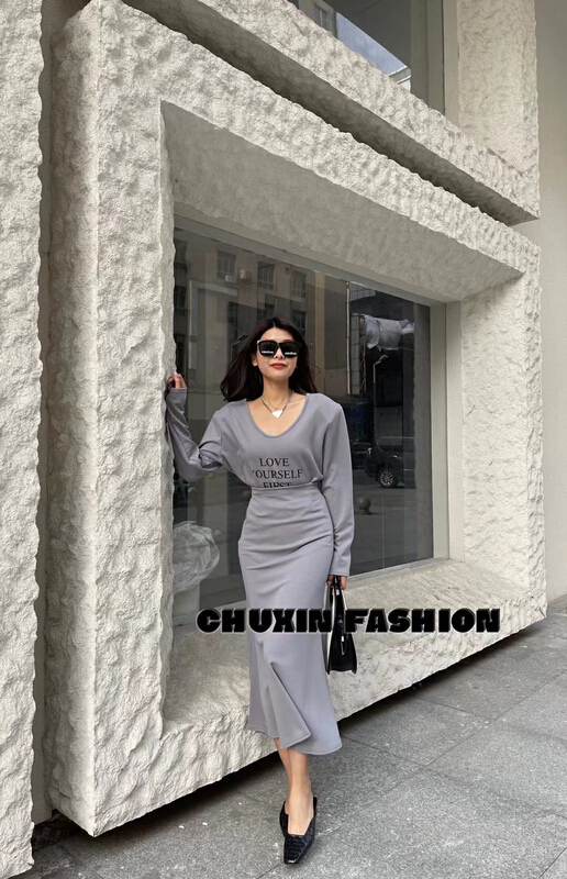 New year in early spring! [c.x Chuxin] U-neck round neck long sleeved sweater + high waist solid color skirt set (only sell set) ys1-6069# WTT