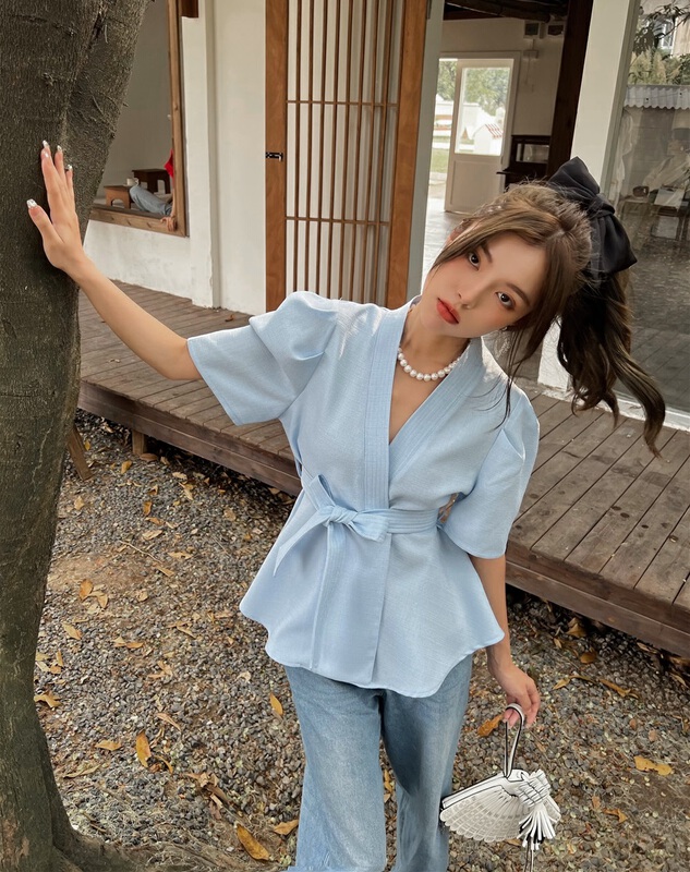Original price 88.99! New in early summer! [CB] simple and versatile solid shirt (with belt) 9571# JJ