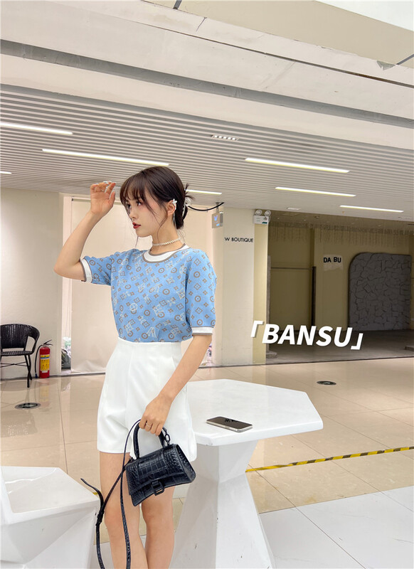 [semi plain] fashionable hot drill design short sleeved sweater 015# zjy