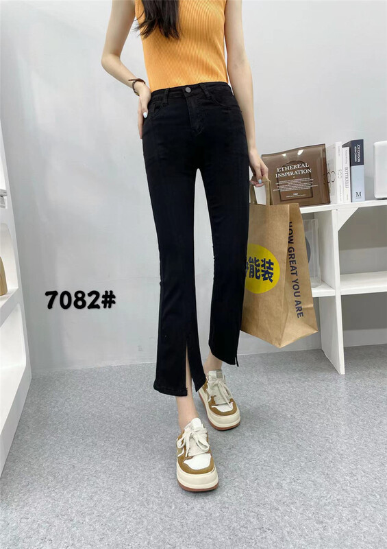 [Europe and Korea] Korean version of high waist, slightly flared and forked nine point jeans 7082# WPL