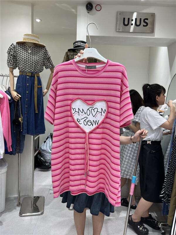 [UUS] stripe color matching comfortable short sleeve T-shirt 222861# hyy