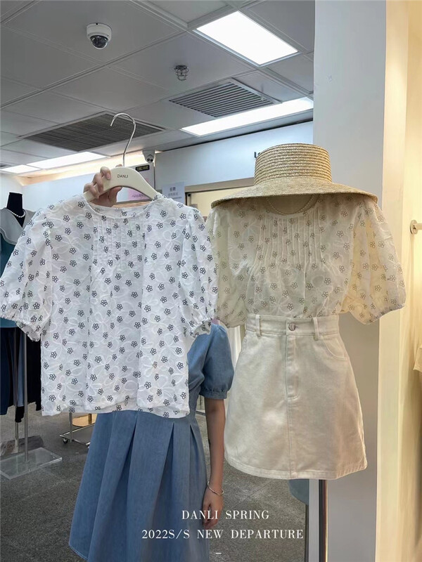 [new August] Korean version of age reducing small fresh shirt 8181# HBx
