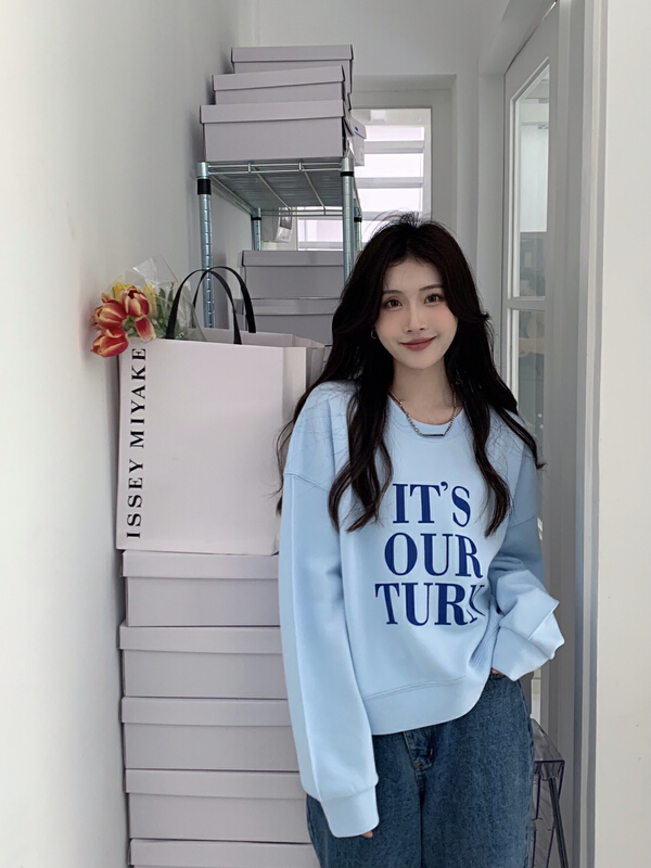 New year in early spring! [run. 7] Korean round neck short printed sweater 21026# XYJ