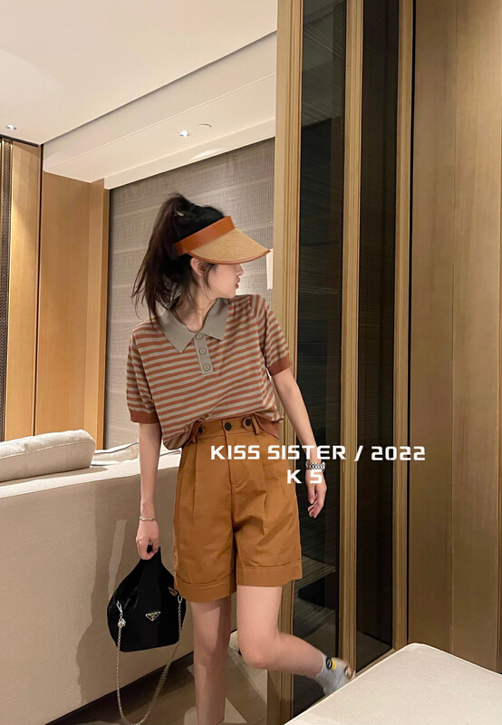 [kiss sister] Korean striped color matching casual versatile polo collar T-shirt 22m8063# ozq