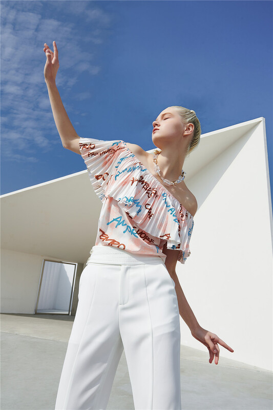 New in early summer! [kunswear] off shoulder style pleated Print Blouse 86609# XYJ