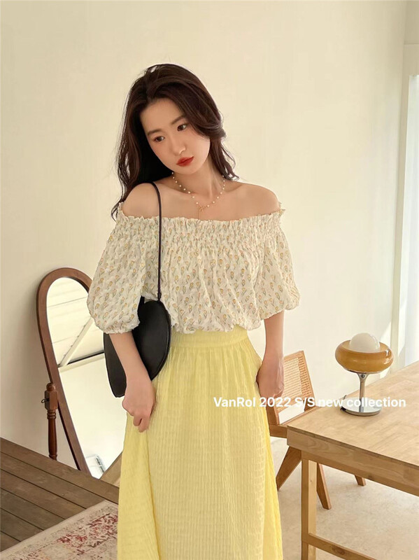 [vanroi Fanluo clothes] Korean lady broken flower shoulder shirt 81032# hjy