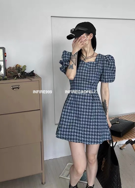 goods in stock! New in early summer! [c.h.z] Korean fashionable and foreign style square neck dress 90682# WTT