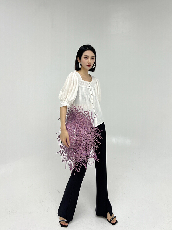[d.two D2] lace edge sexy versatile shirt 2221173# zxl