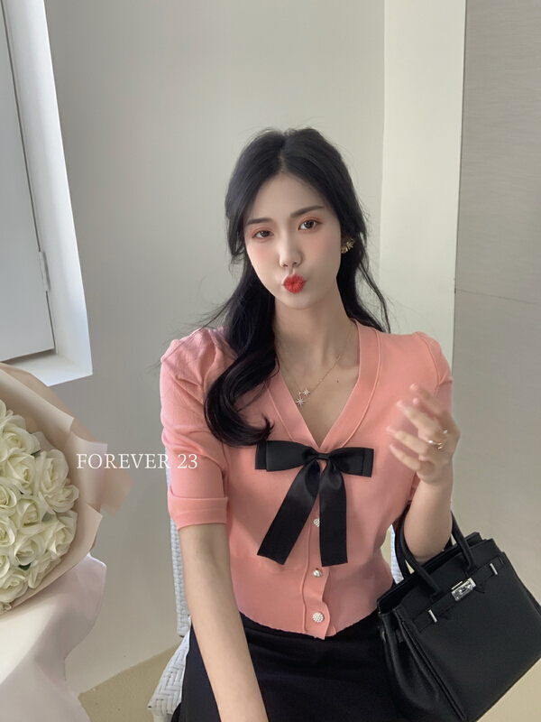 New year in early spring! [forever23] sweet bow Korean sweater (with Brooch) 6900# hjy