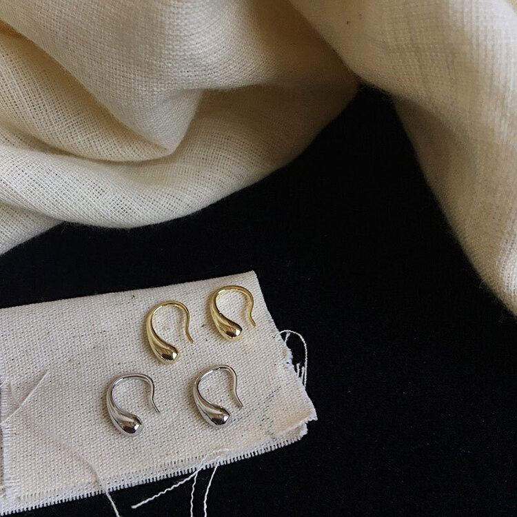 New year in early spring! [inside] ins Korean version cool wind simple advanced water sensitive Earrings r02209# zxl