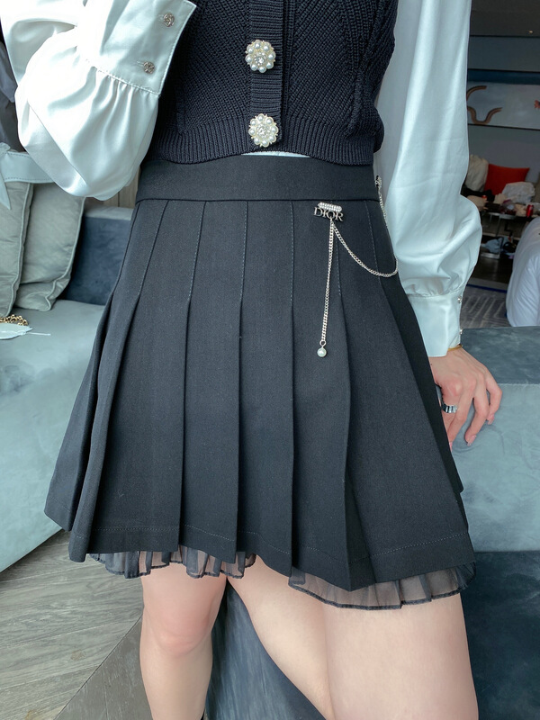 [top Chan Lin] Korean chain decorative pleated skirt 95029# cqw