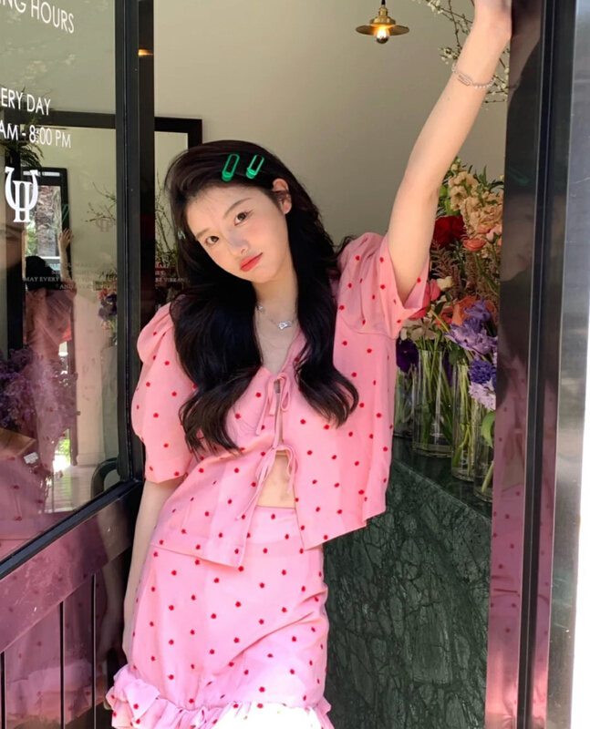New in early summer! [dolly] fashionable embroidered Bubble Sleeve Top + Polka Dot fungus edge skirt set 1070# LSW