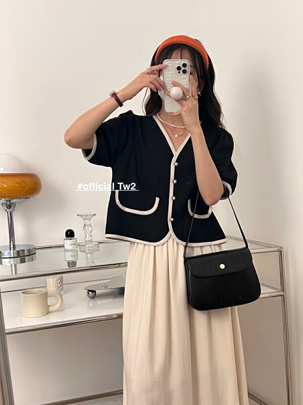 New in early summer! [TW2] French style small fragrance fashion retro simple color matching V-neck shirt 19190# HBx