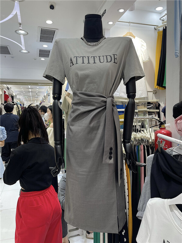 [lucky. Bibi] letter printed T-shirt + design split skirt set ys1-1023# cqw