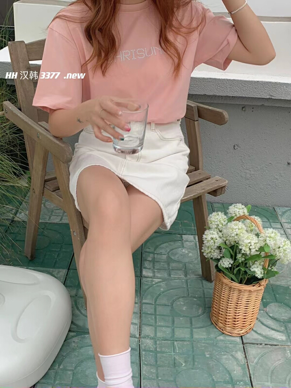 [HH & miss Lai] Korean round neck simple letter pin flower short sleeve T-shirt 3377# L