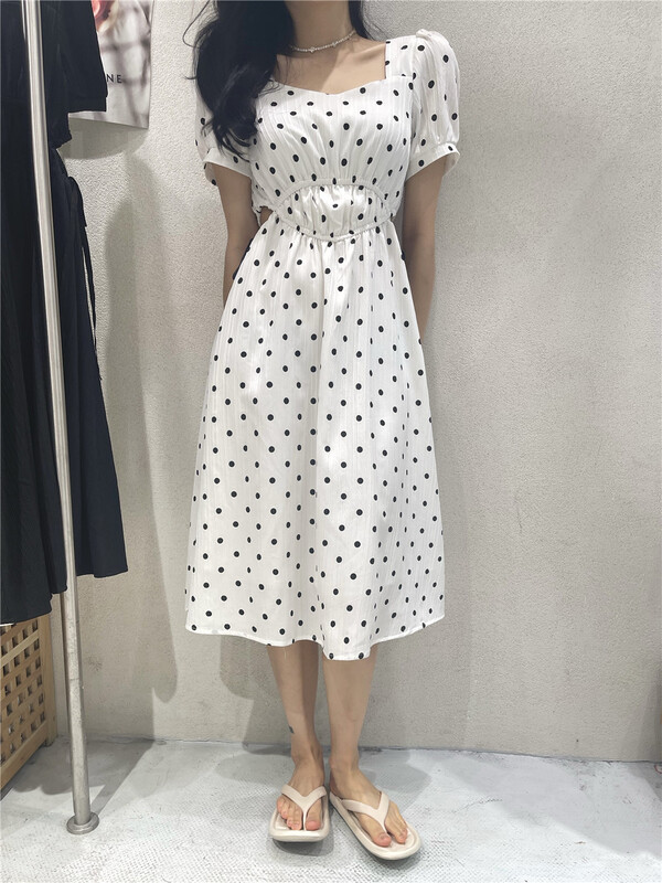 Buyer recommendation! [NC edition] French temperament wave dot waist hollowed out dress q9113# zxx