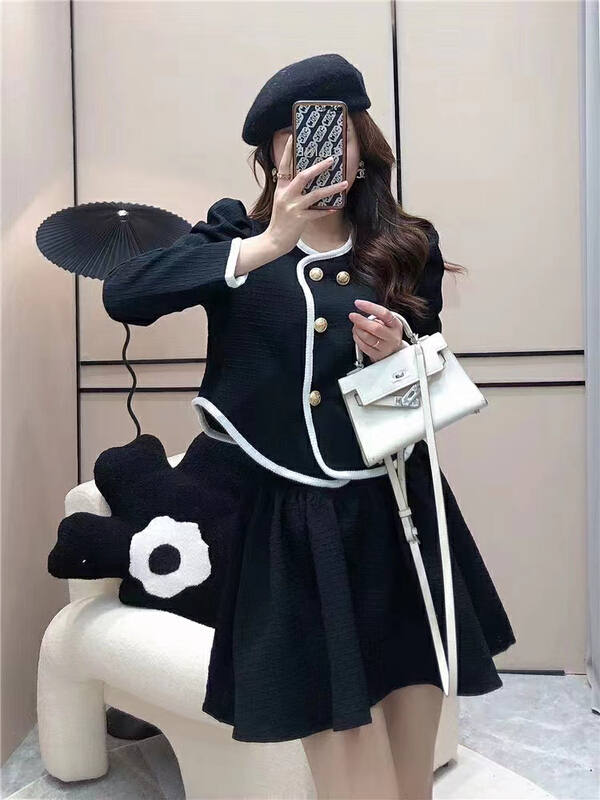 New year in early spring! [I do] Xiaoxiang contrast color versatile coat + hem fashion skirt suit ysl8003# cqw