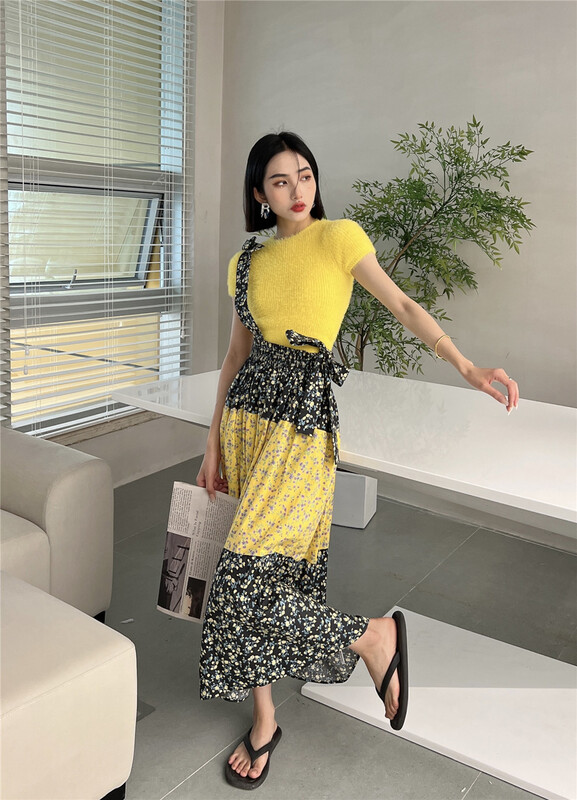 New in early summer! [D2] small fresh sweet hem with broken flowers and thin suspender skirt 2129533# CSX