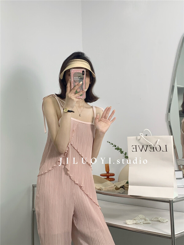 New in early summer! [Luoyi] irregular Pleated Chiffon vest / sling 9671# L