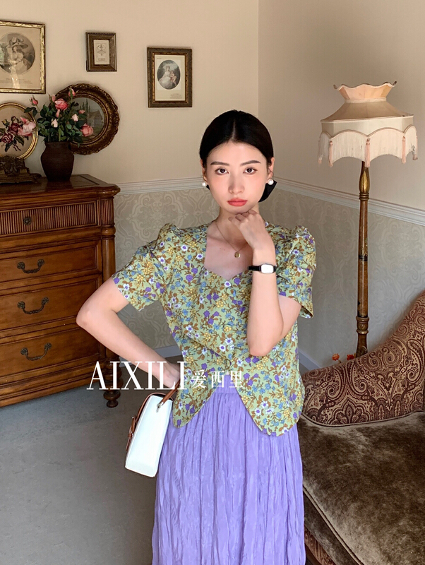 New in early summer! [aixili aisili] Korean V-neck floral shirt 6366# WPL