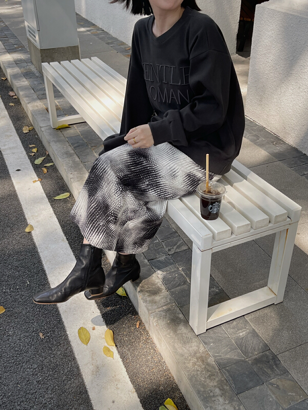 [cotton candy] fashionable and delicate velvet snake skin skirt 21w290# XJ