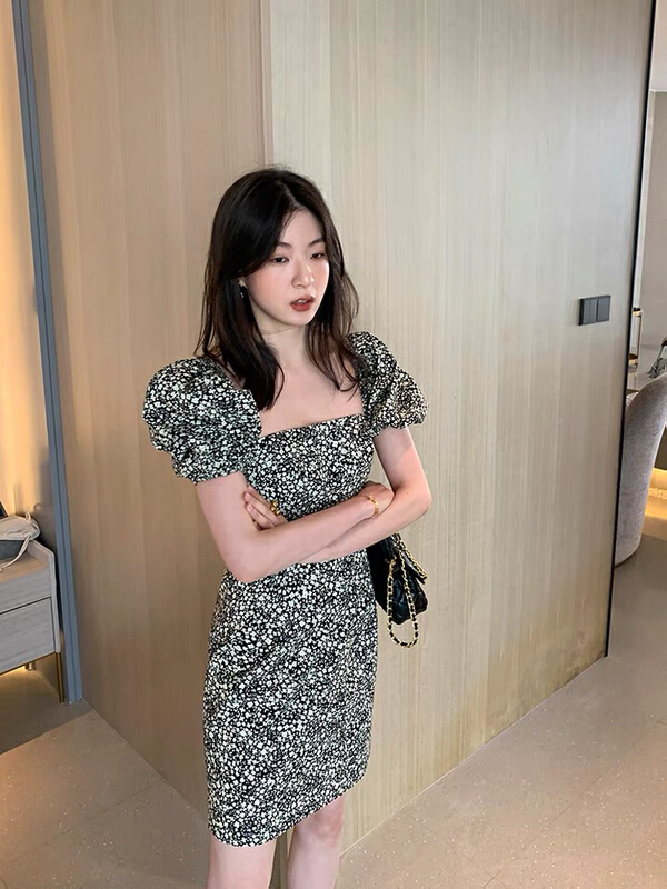 New in early summer! [L.L studio] fashion floral square neck dress 7476# PCZ