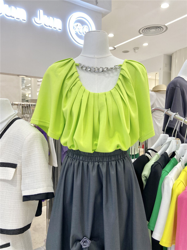 New in early summer! [Jun Jun] fashion temperament design U-neck short sleeve T-shirt (with chain) 168851# CLS