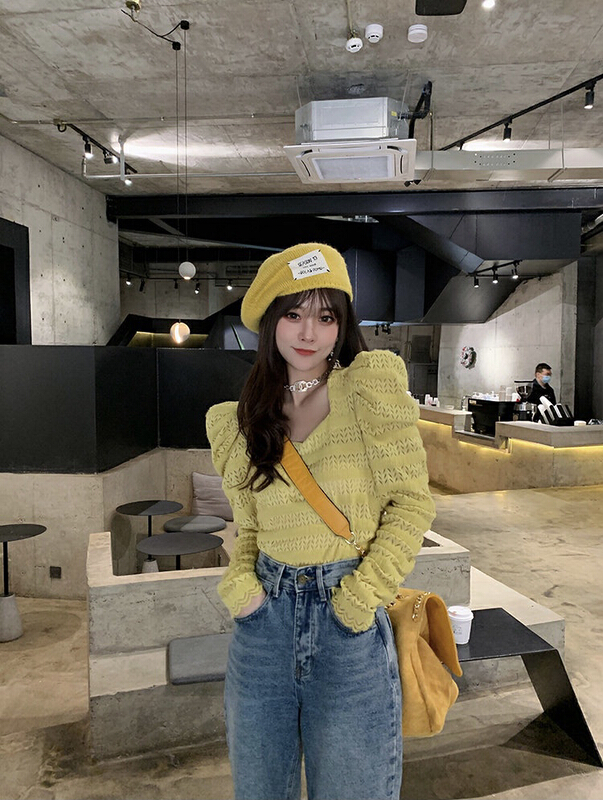 goods in stock! New year in early spring! [savage] Korean version foreign style square neck bubble sleeve lace shirt e5211# YYW
