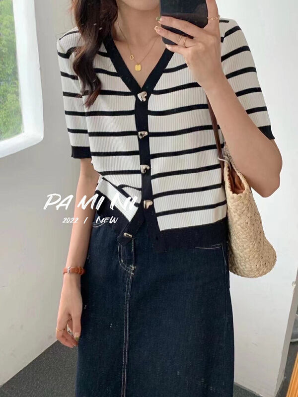 New in early summer! [pamini] celebrity temperament stripe love button V-neck ice silk knitted cardigan 5208# HJC