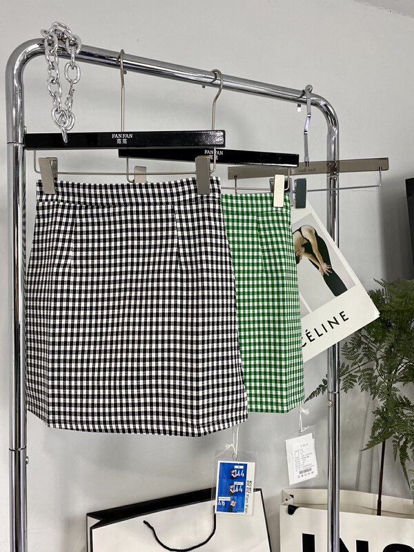 goods in stock! New year in early spring! [fan fan] essential temperament of Korean Spice Girls lattice green skirt 1061# JJ