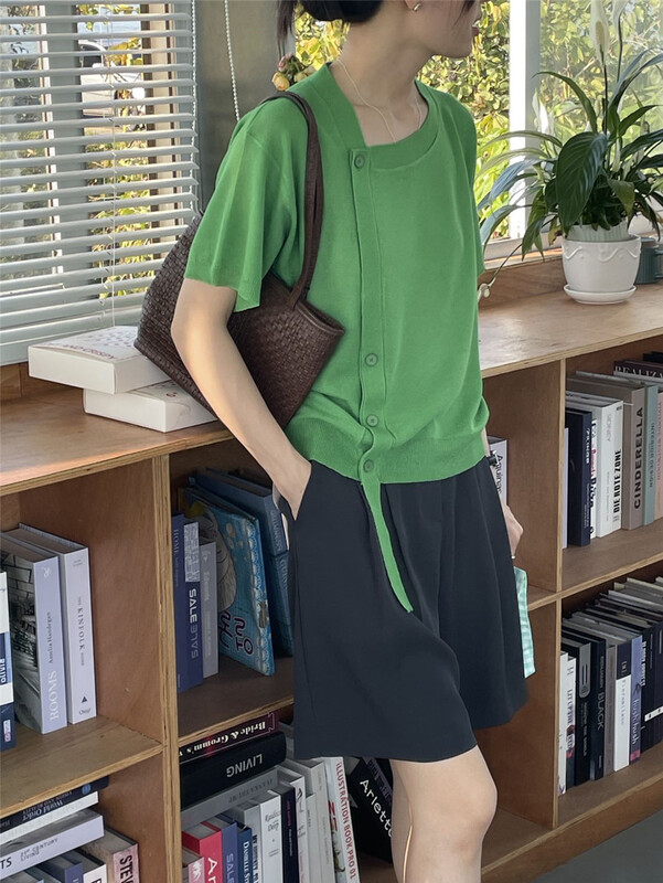 New in early summer! [clean space] candy color versatile side button short sleeved sweater (detachable ribbon) 31620# CLS