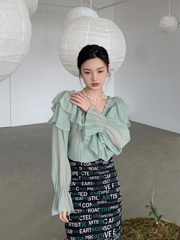 Early spring! [blossom] gentle wind fairy Qi wood ear shirt 3813# zxx