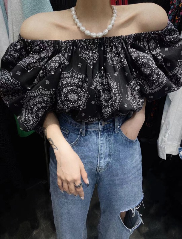 goods in stock! [buyer Yan Xuan - God of wealth] Vintage printed one neck loose shirt 1507# Cl