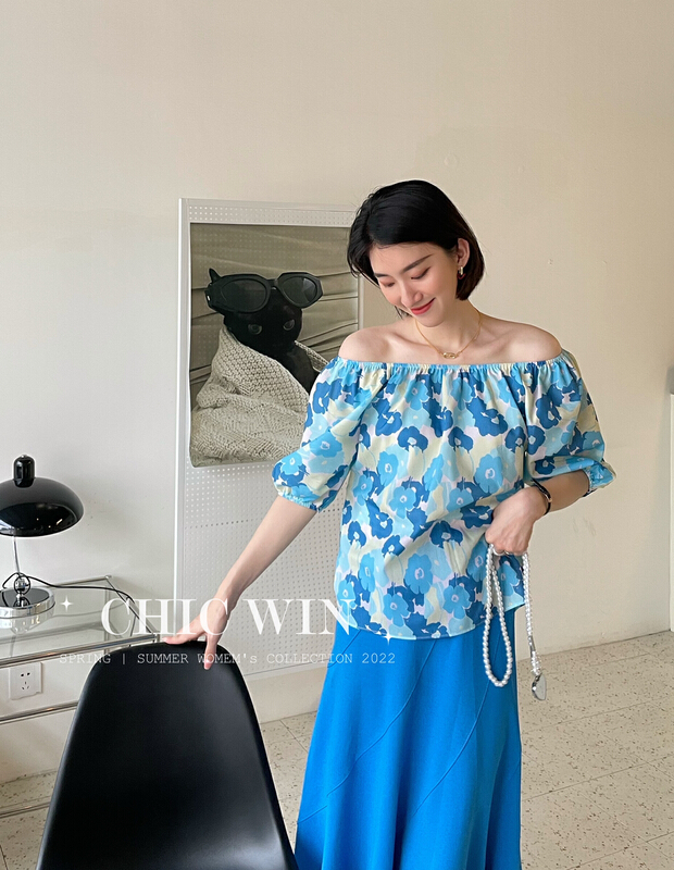 New in early summer! [chic win] Korean fashion small flower one line collar shirt 3127# CSX