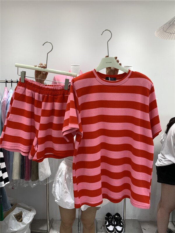 [13C. Studio] personalized stripe loose short sleeve T-shirt + sports casual shorts two piece set 5812# PCZ