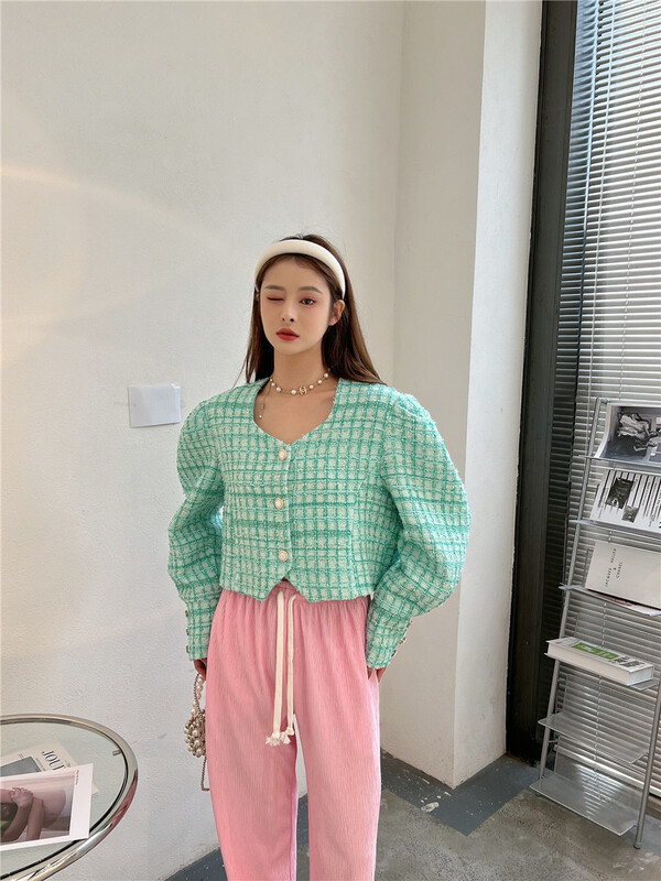 New year in early spring! [modern 197] V-neck Xiaoxiang style short coat 5362# zyh