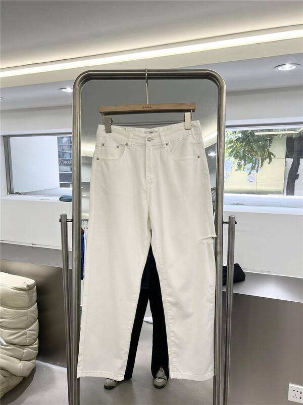 New in early summer! [Jaja] comfortable and versatile single button pierced jeans 5032# ZZL