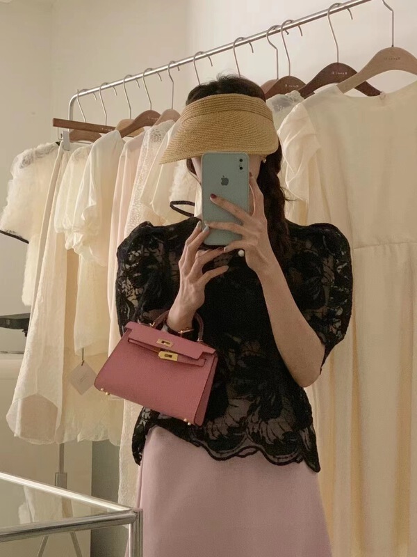 [lacy sleeved] Han Pao Shan