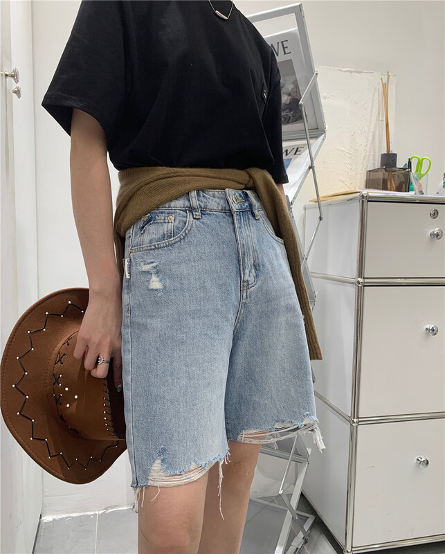 Original price 98.13! New in early summer! [t-platform] Korean jeans shorts 8295# zxx with holes and rough edges