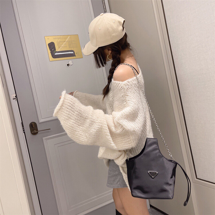 [Guangjun bag industry] niche design and labeling messenger bag 8266# JJ