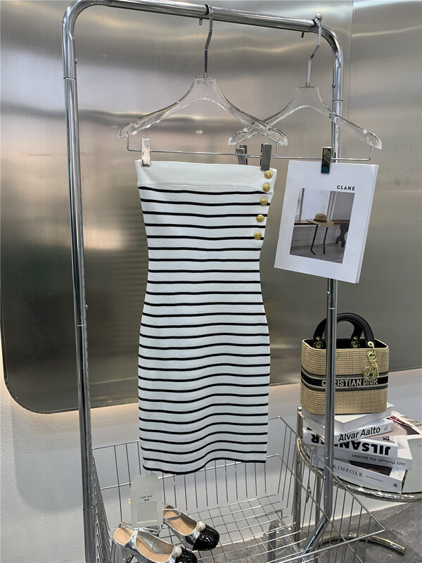New in early summer! [Linna] xiaoxiangfeng fashionable striped bra knitted dress 124566# zxx