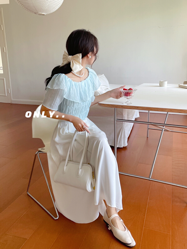 New in early summer! [only] off shoulder aging lady's blouse (excluding necklace) 1818# JJ