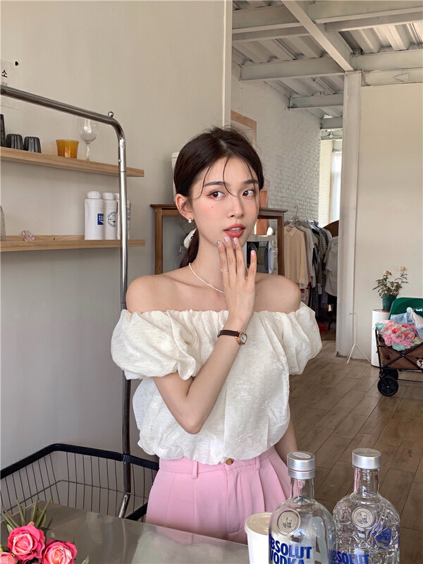New in early summer! [timely rain] Han Feng ins age reducing one shoulder shirt 64279# WPL