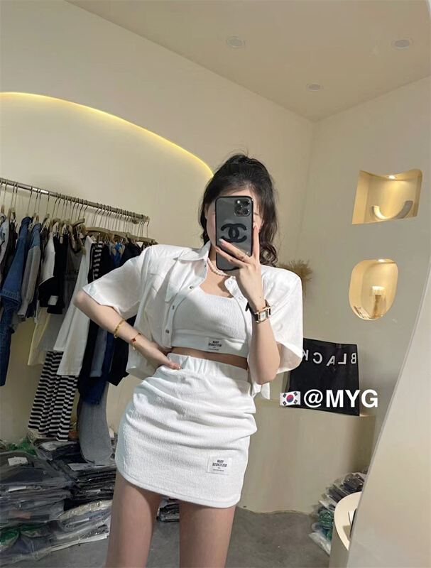 【小妖精】休閒撞色貼標打底背心+鬆緊腰簡約半身裙套裝  9391#  LWY