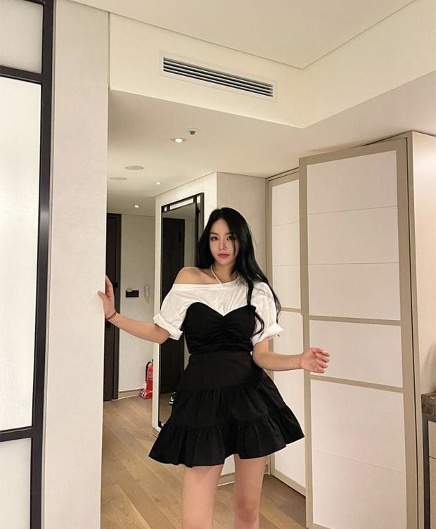 [et] Korean stitched short blouse + slim skirt two piece suit 5698# PCZ