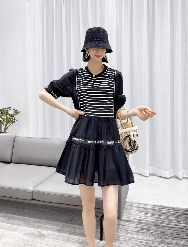 [UUS] striped pleated crew neck dress 222255# zyh