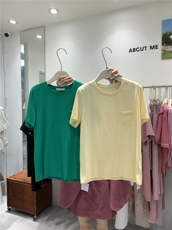 [about me] simple solid color single pocket short sleeve T-shirt 122030# cqw