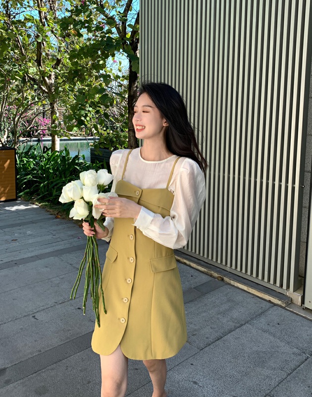 goods in stock! New year in early spring! [xiuxixi] sweet fairy temperament strap skirt + bubble sleeve blouse set 8062# zxx